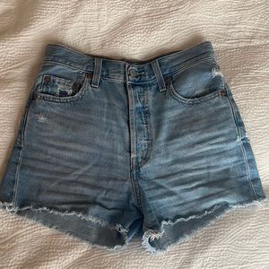 Levi Ribcage Denim Shorts